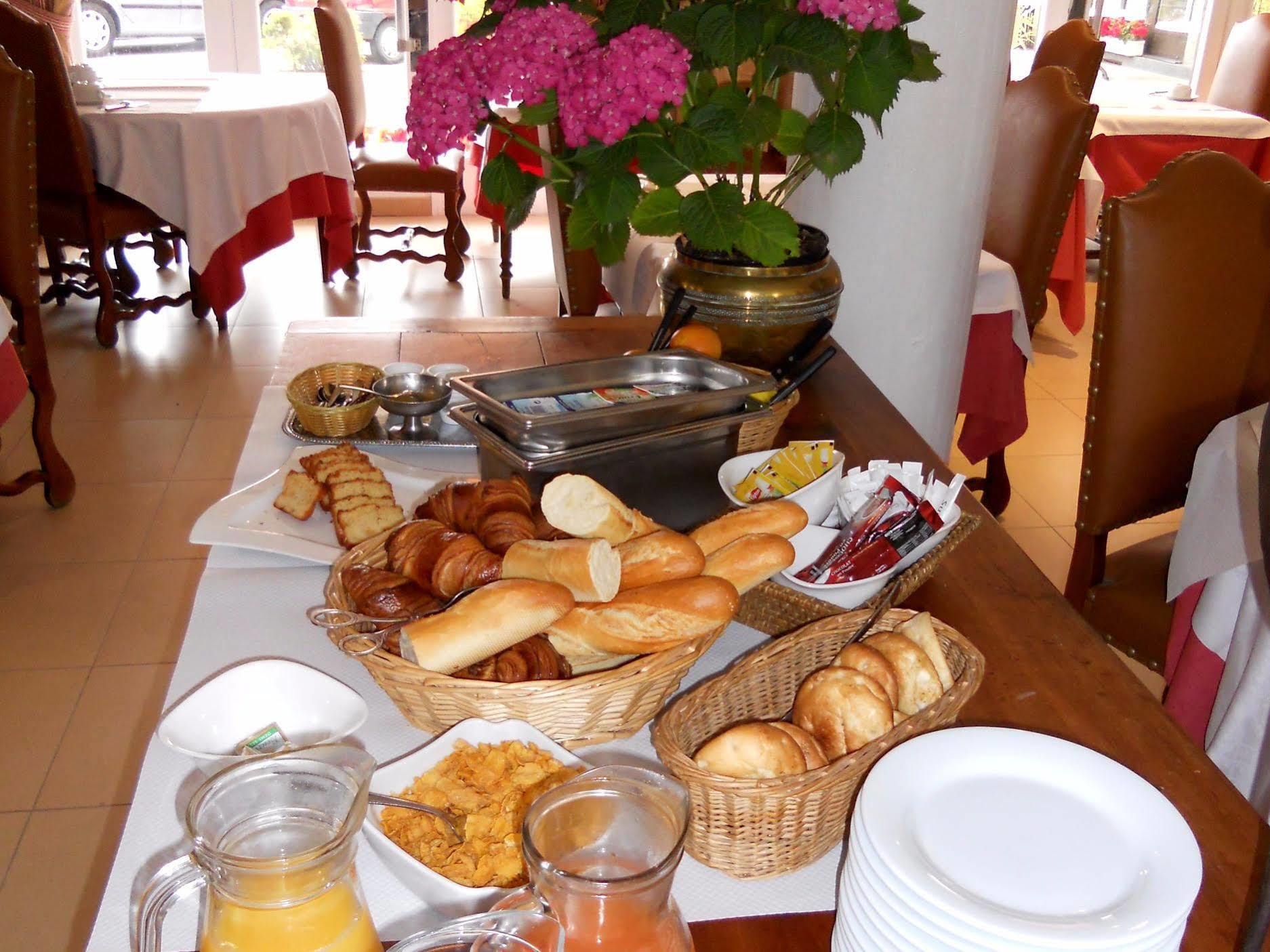 Hotel De Bretagne Dol Centre Ville - Hotel Et Restaurant Dol-de-Bretagne Eksteriør bilde